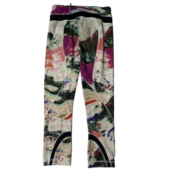 Lululemon Run Inspire Crop Pigment Wave Multi Luxtreme Size 2 21" Inseam - Picture 2 of 9